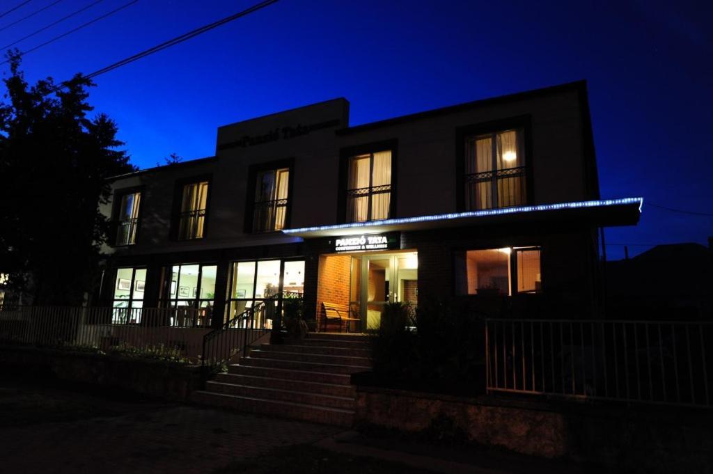 Panzió Tata Exterior foto